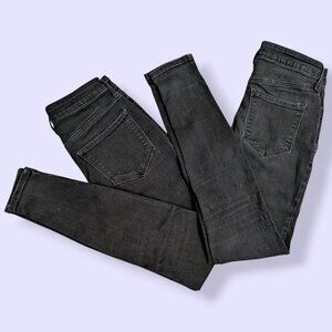 2 Pairs of Old Navy Black Rockstar Super Skinny Jeans (size 4)